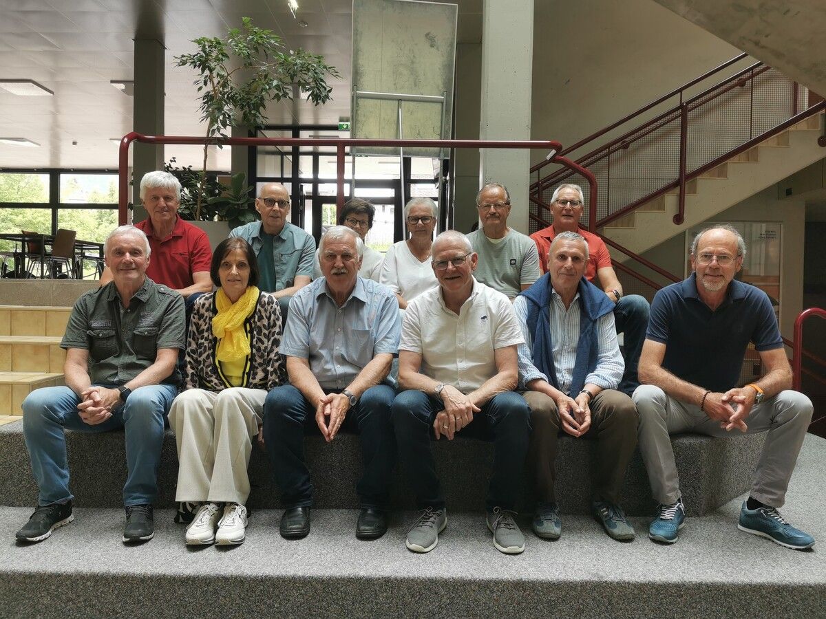 Vor 50 Jahren beendeten diese Maturantinnen und Maturanten ihre schulische Ausbildung am Egger Gymnasium.⇒EM