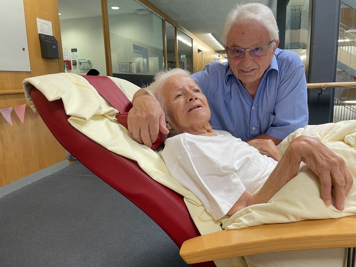 Wilfried Breier verbringt jeden Nachmittag bei seiner Frau im Pflegeheim.