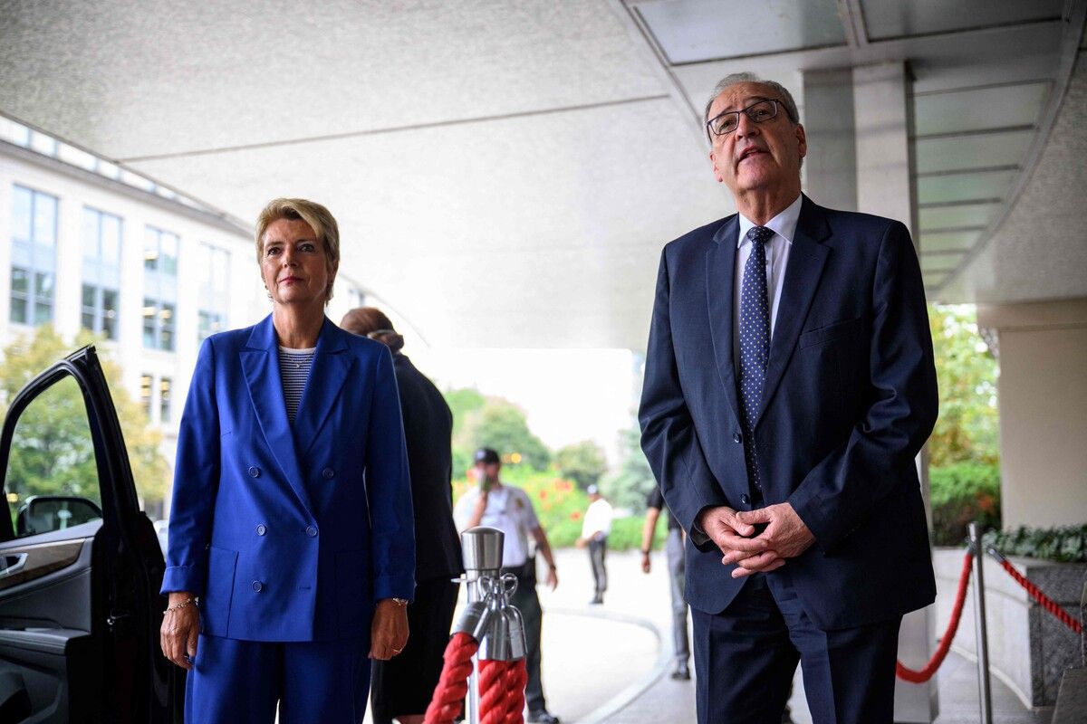 Als Bittsteller in Washington: Schweizer Bundespräsidentin Karin Keller-Sutter und Wirtschaftsminister Guy Parmelin. ⇒AFP