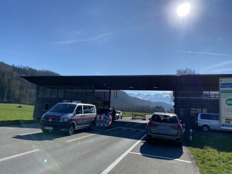 Bei der Einreise am Grenzübergang Feldkirch-Nofels hieß es für einen Drogenkurier vorläufig Endstation. ⇒symbol/vn
