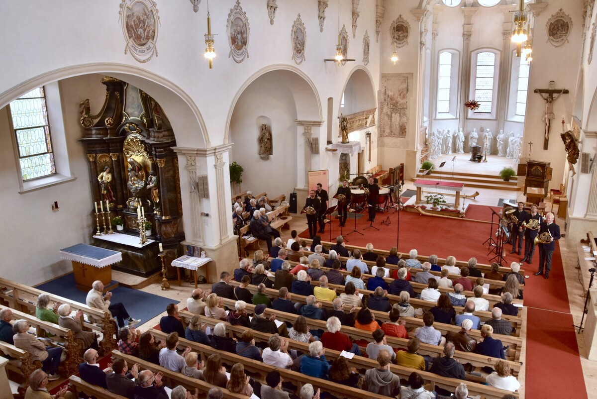 Das Eröffnungskonzert mit dem Rheingold Quartett und german hornsound in der Pfarrkirche Tschagguns verband Tradition und Moderne, Klassik und Jazz und Innovation.⇒SCO