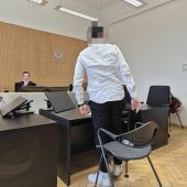 Betrunken das Messer gezückt