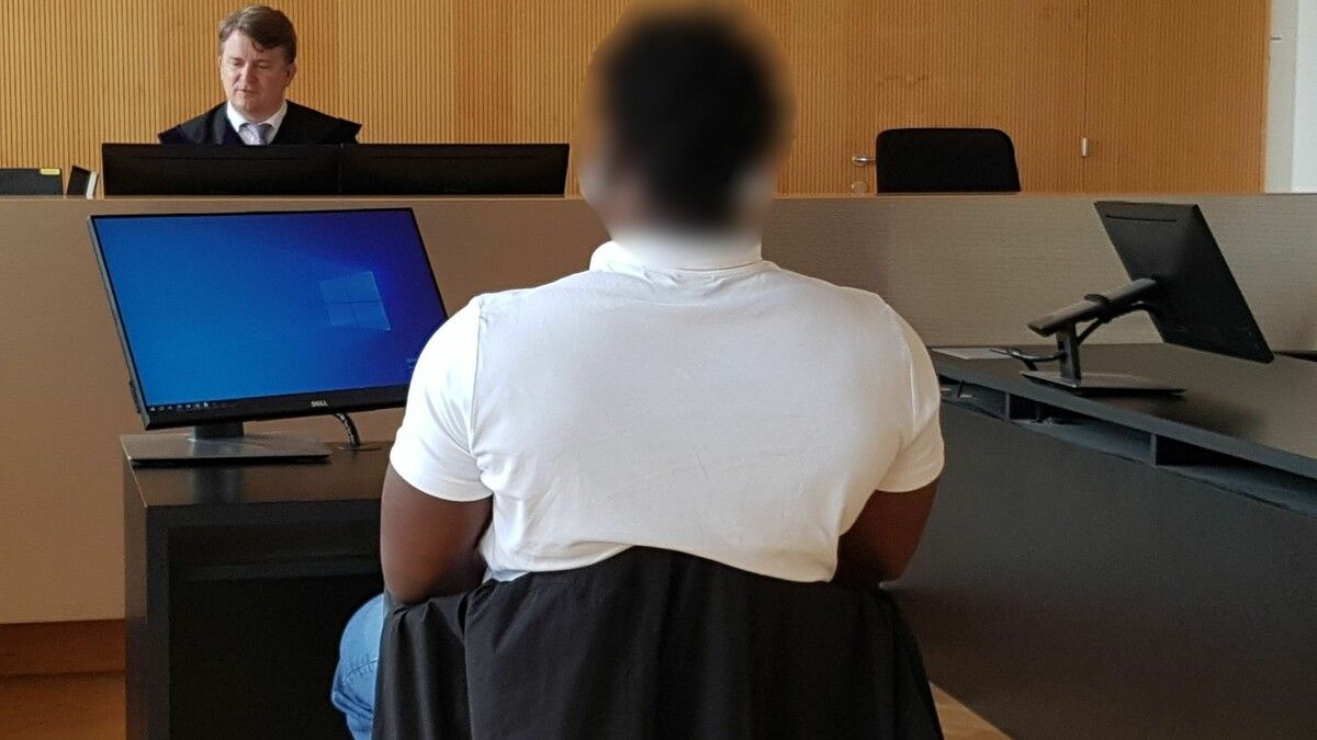 Der Angeklagte präsentierte vor Gericht eine seltsame Geschichte.⇒ EC