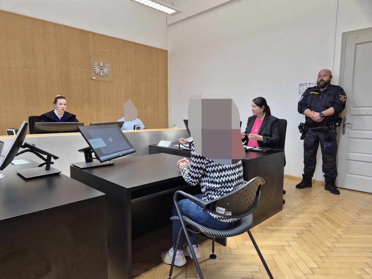 Die Angeklagte beim Schöffenprozess am Landesgericht Feldkirch. ⇒Eckert