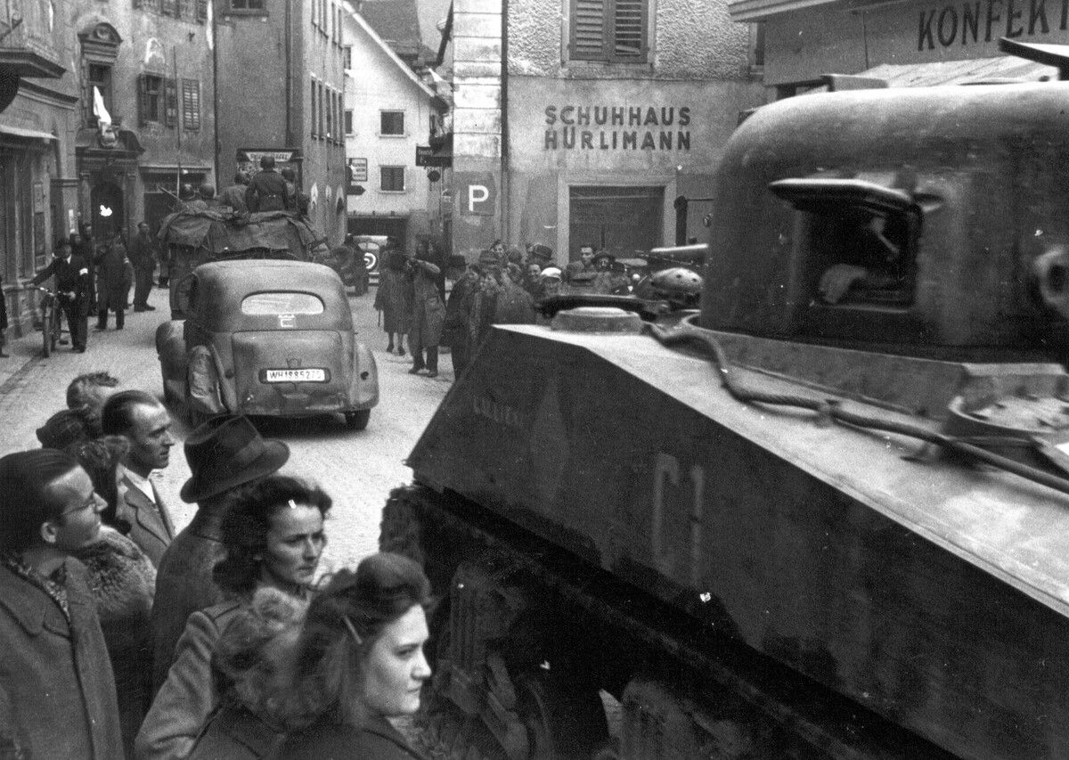 Die Befreiung von Bludenz im Jahr 1945 wurde auf zahlreichen Fotos dokumentiert. ⇒ecpa paris