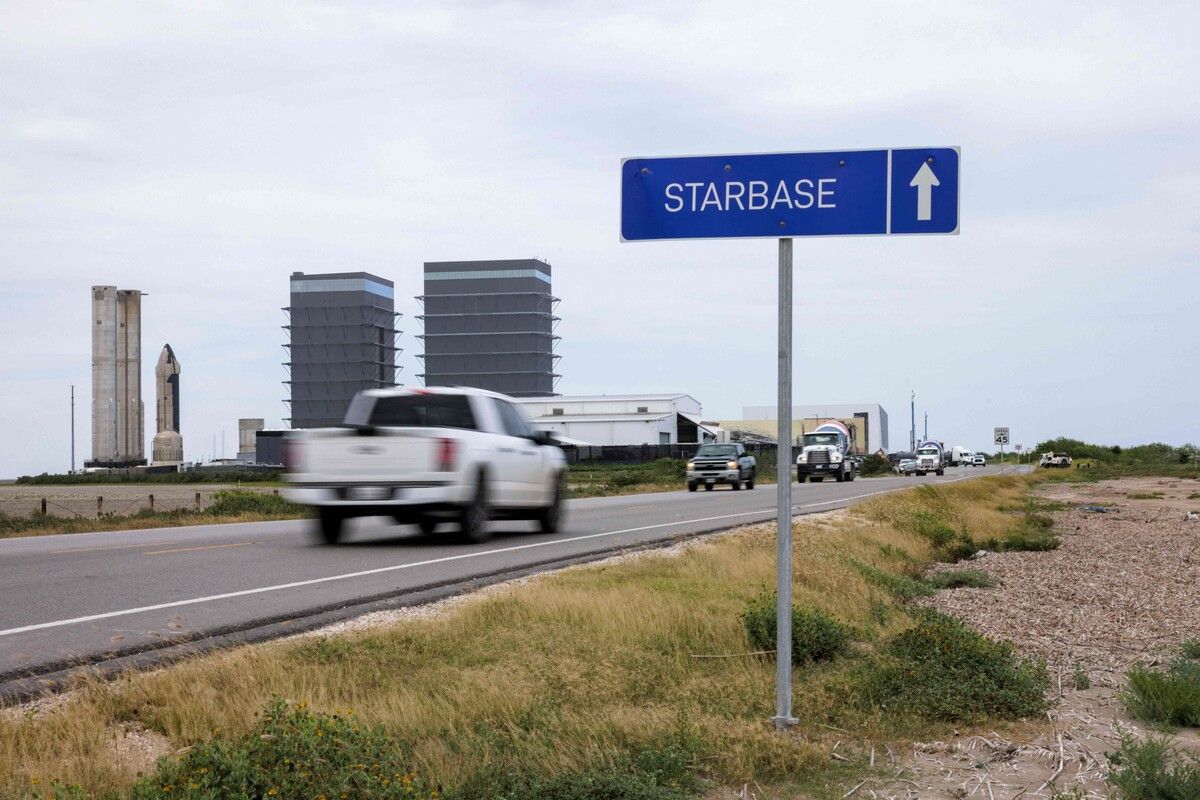Die Riesenrakete wird am Wochenende vom Weltraumbahnhof Starbase starten.⇒AFP