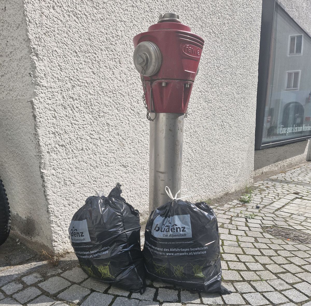 Die Stadt Bludenz bittet alle Bürger von Bludenz um Mithilfe, die Stadt sauber zu halten.⇒Stadt Bludenz