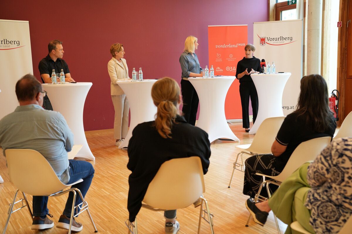 Ein Hitzeschutzplan unter anderem für Vorarlbergs Gesundheitseinrichtungen war jüngst auch Thema beim Land Vorarlberg.⇒vlk