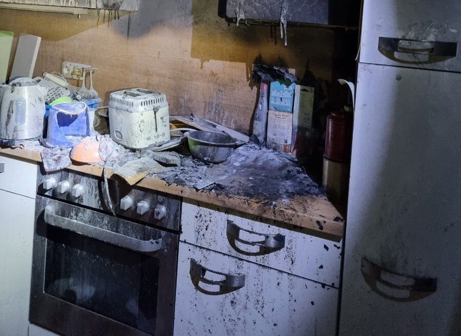Ein technischer Defekt an der Kaffeemaschine führte zu dem Brand in der Küche.