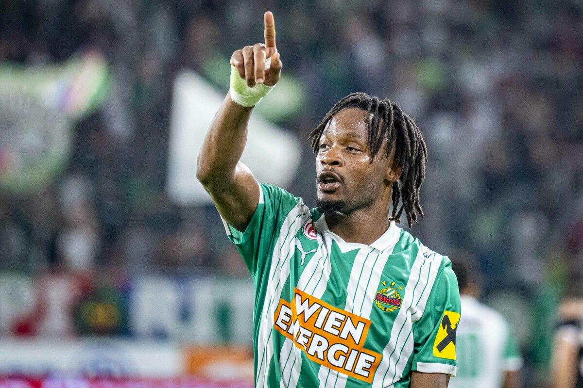 Eine Ablöse von 430.000 Euro soll der SK Rapid im Sommer für Stürmer Claudy Mbuyi an St. Pölten überwiesen haben. Jetzt schoss er die Hütteldorfer in die CL-Gruppenphase.⇒ap