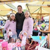 Bunter Kinderflohmarkt am Kirchplatz