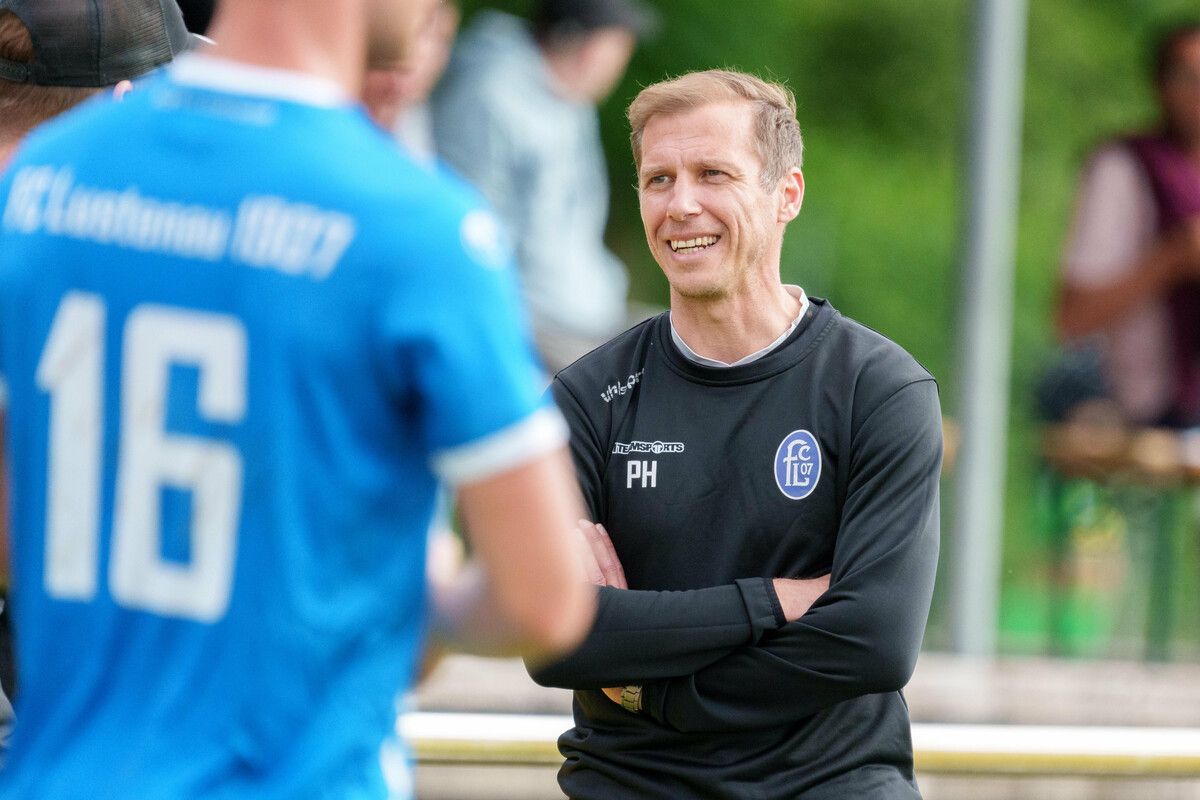 FCL-Trainer Philipp Hagspiel freute sich über den Sieg seiner Mannschaft.⇒VN-Stiplovsek
