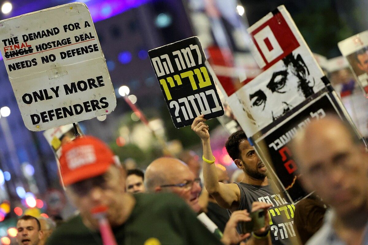 In Tel Aviv fordern israelische Kampfpiloten ein Ende der Kämpfe.⇒AFP