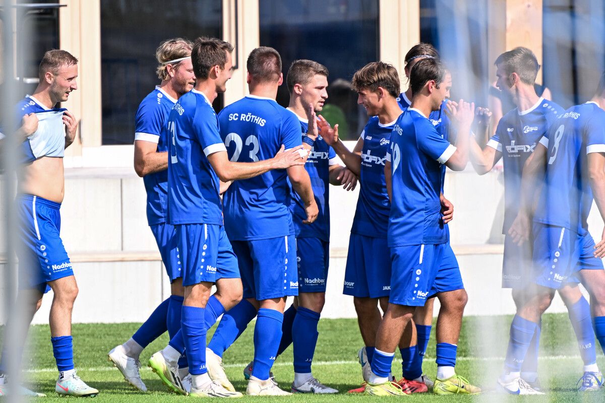 Jubel zum Auftakt in die neue Saison der VOL.at-Eliteliga: Die Röthner Jungs feierten einen perfekten Start.⇒Serra/3