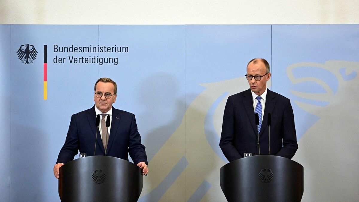 Kanzler Merz und Verteidigungsminister Pistorius präsentierten die Pläne. ⇒AFP