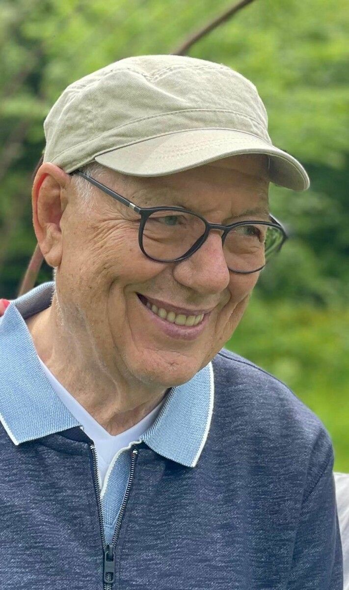 Klaus Scharax.