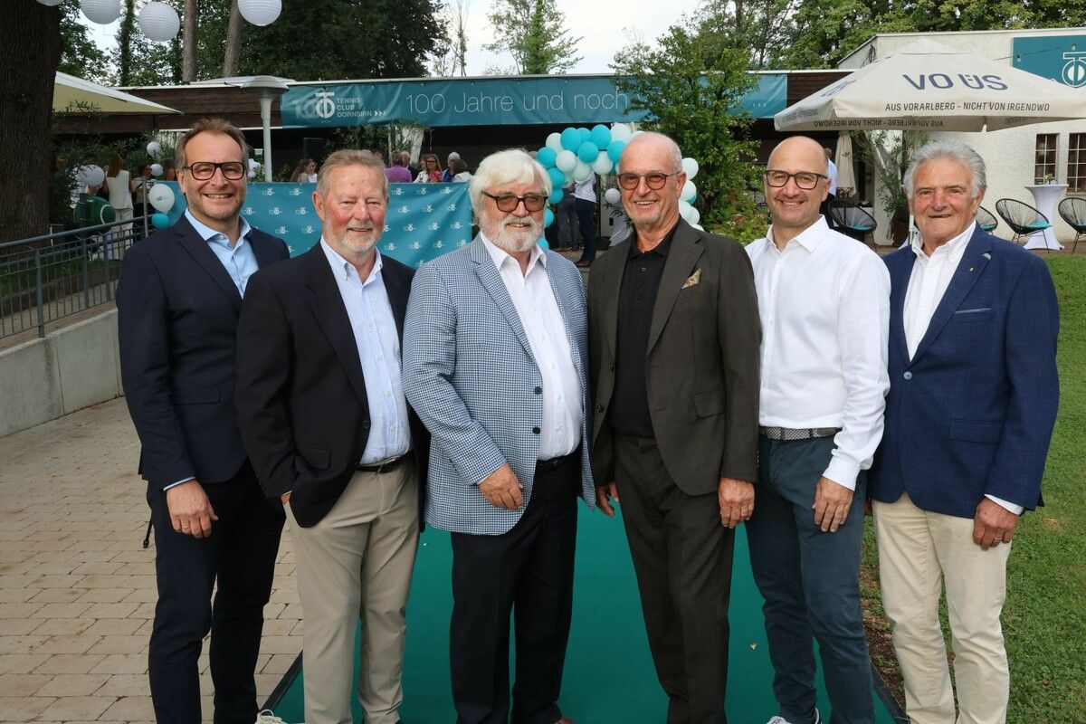 Obmann Johannes Oelz (2.v.r.) mit seinen Vorgängern Alexander Juen, Wolfgang Ratt, Klaus Grubhofer, Reinhard Spöttl und Günter Feuerstein.⇒AME