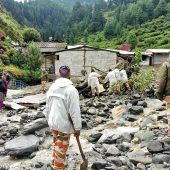 Sturzflut löscht Dorf im Himalaya aus: Suche nach Vermissten