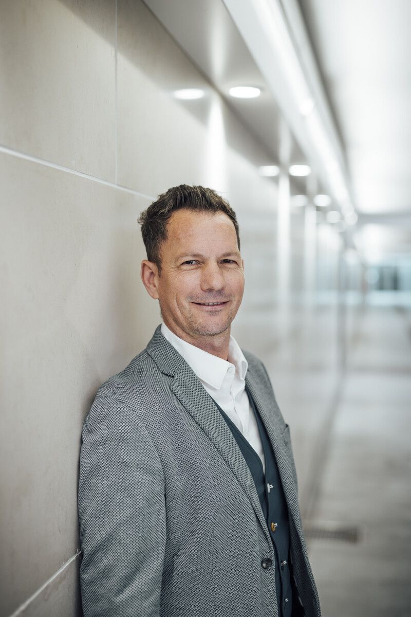 Robert Salant: „Bestehende Mitarbeitende zu halten hat oberste Priorität – durch Weiterbildung, Mitgestaltungsmöglichkeiten und Flexibilität.⇒Manuel Paul