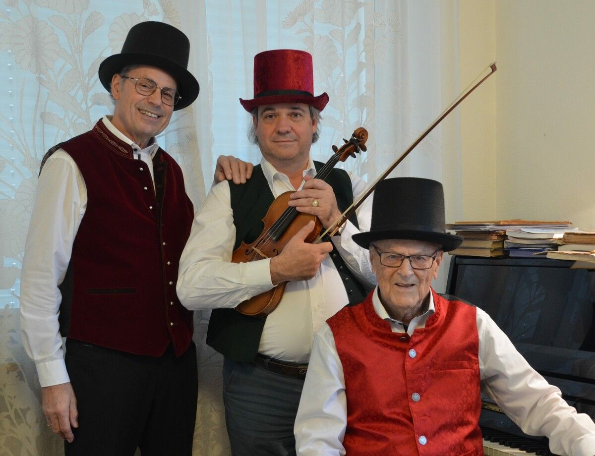 Schloss Hofen wird mit den Notenkavalieren zum stilvollen Schauplatz eines musikalischen Sommerabends.⇒Vorarlberg 50plus Lochau