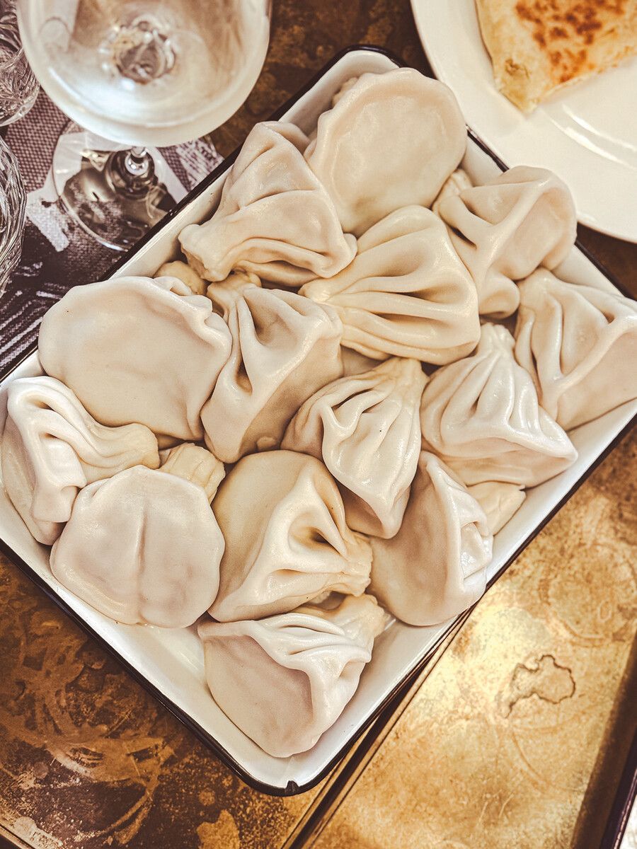 Wer in Georgien ist, muss unbedingt auch Khinkali probieren.⇒Beate Rhomberg