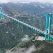 Weltweit höchste Brücke in China eröffnet