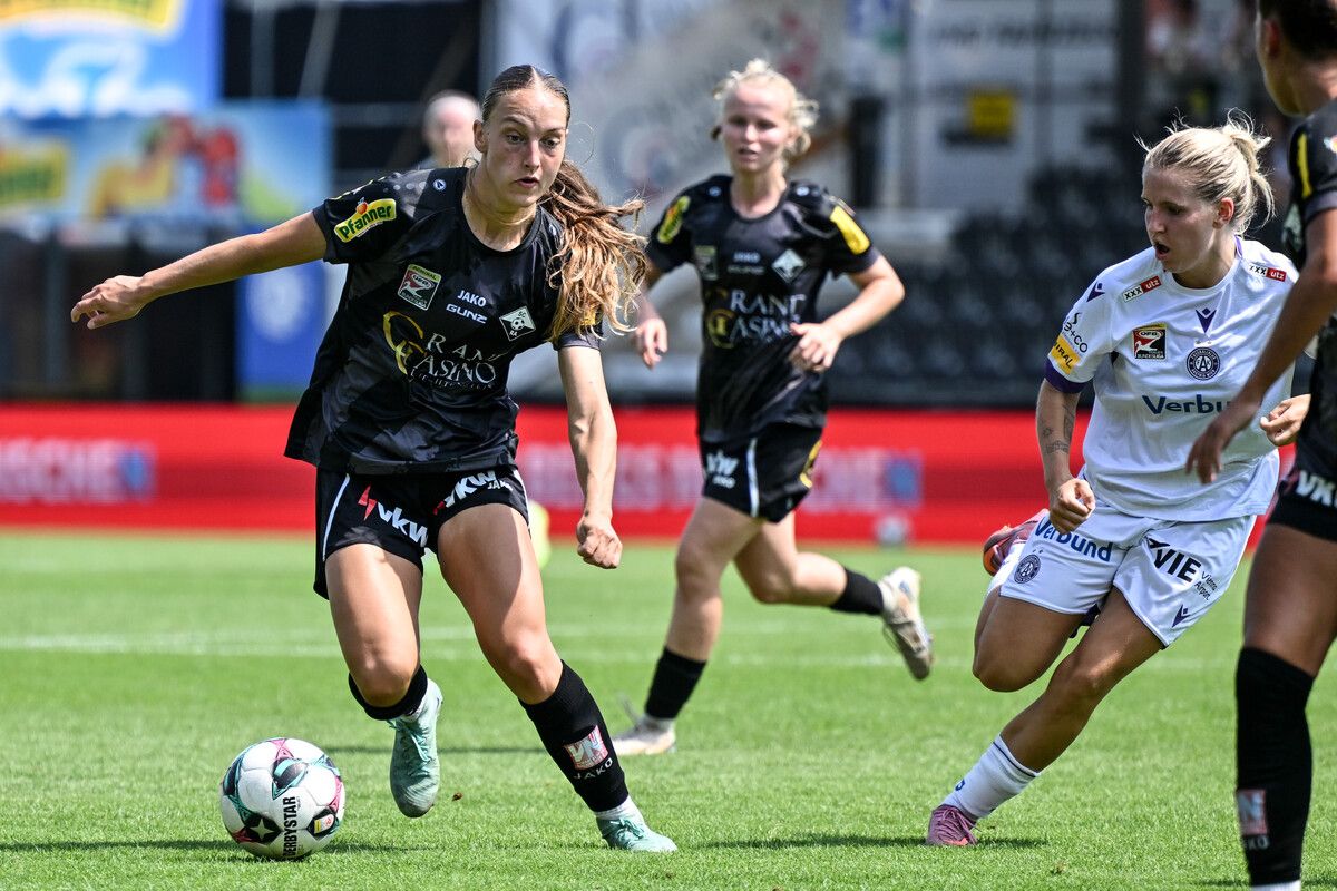 Altachs Damenteam musste sich trotz zweimaliger Führung gegen die Kickerinnen des LASK am Ende doch noch mit einem 2:2-Remis zufrieden geben.⇒serra