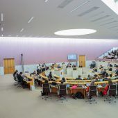Der Landtag debattiert über die Causa Führerschein und Kinderbetreuung