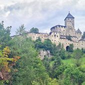 Eine Burg wie aus dem Bilderbuch
