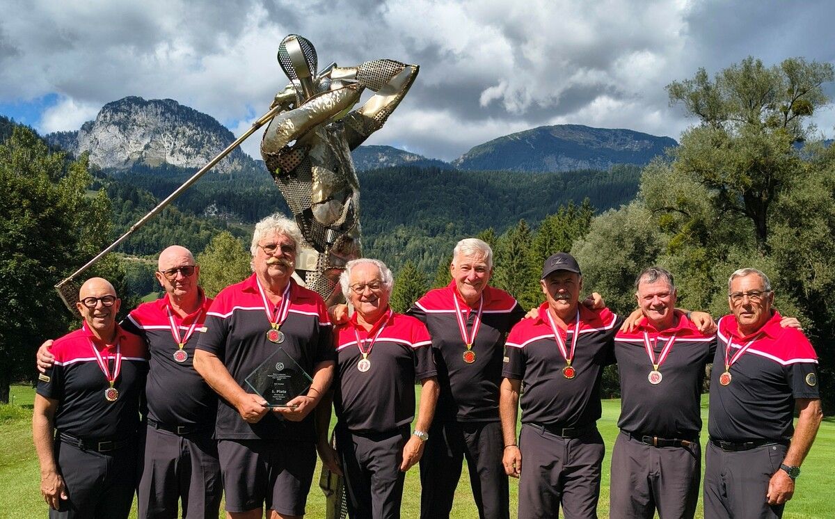 Das Meisterteam des GC Montfort Rankweil (v. l.): Roland Zünd, Armin Bonner, Jürgen Heinritz (Captain), Hans Karl Moser, Friedrich Schett, Karl Heinz Meyer, Wolfgang Rüscher und Herbert Schallert.⇒Privat