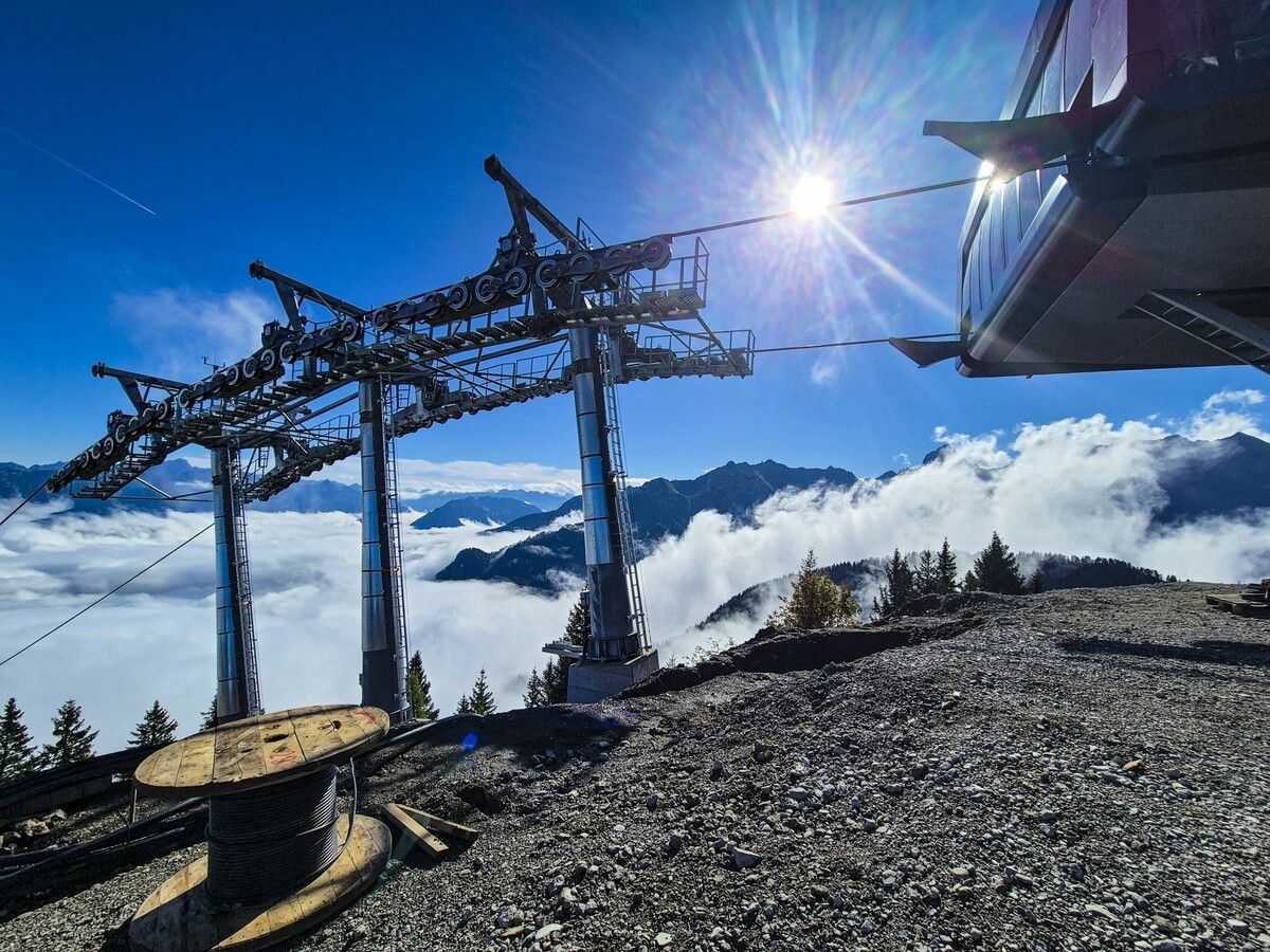 Das Seil hat die Bergstation der neuen Loischkopfbahn erreicht.⇒ VN/JUN (4)