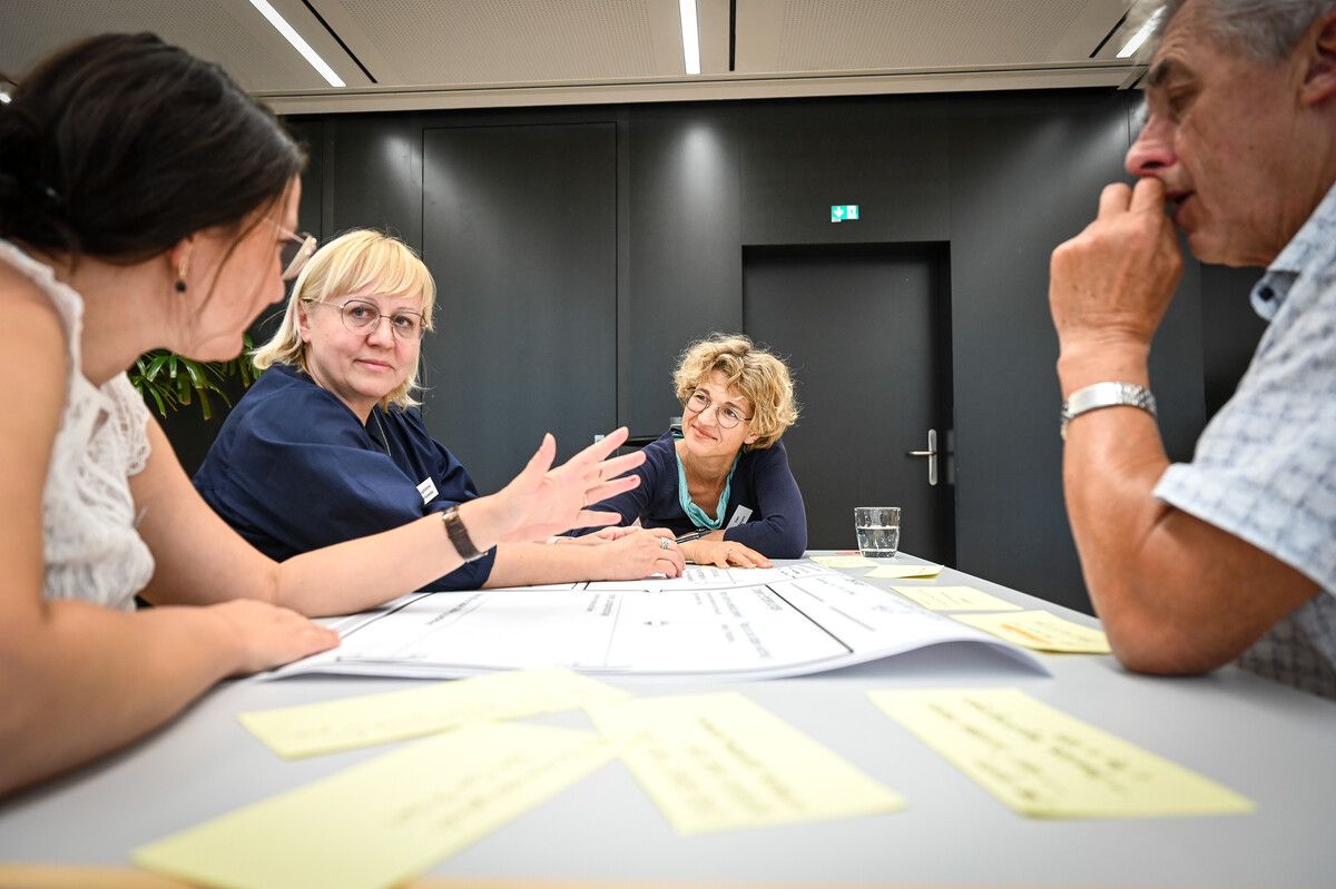 Der Bürgerrat „Demokratie-Werkstatt“ wurde im Rahmen des Gedenkjahres 2025 zur Befreiung vom Nationalsozialismus ins Leben gerufen.⇒VLK