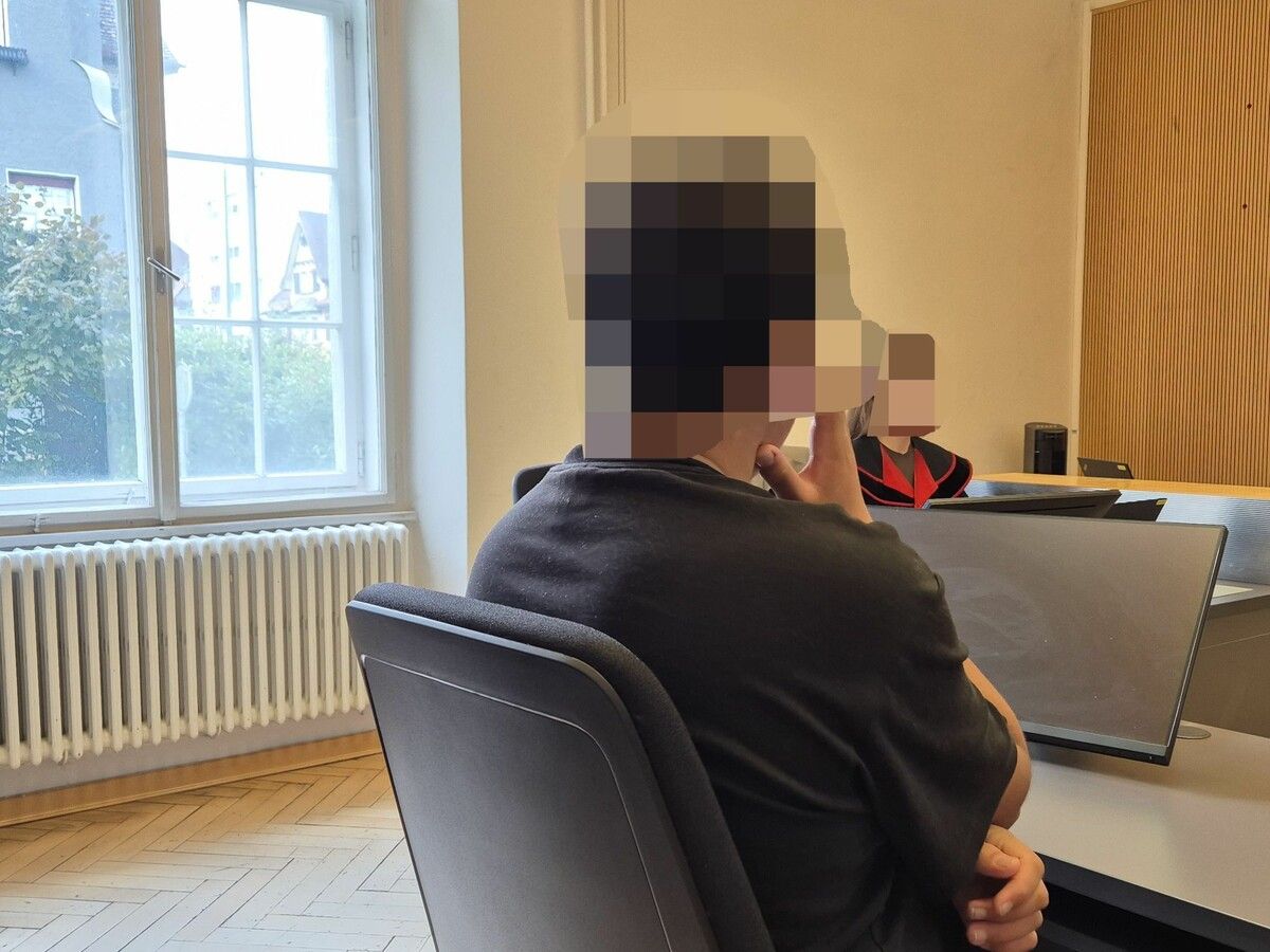 Der junge Angeklagte gab sich vor Gericht recht sorglos. ⇒Eckert