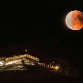 Der Mond knipst das Licht aus