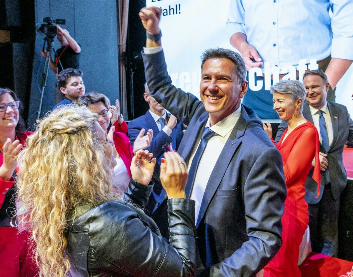 Der neue Kärntner SPÖ-Chef Daniel Fellner folgt Landeshauptmann Peter Kaiser nach.⇒ APA