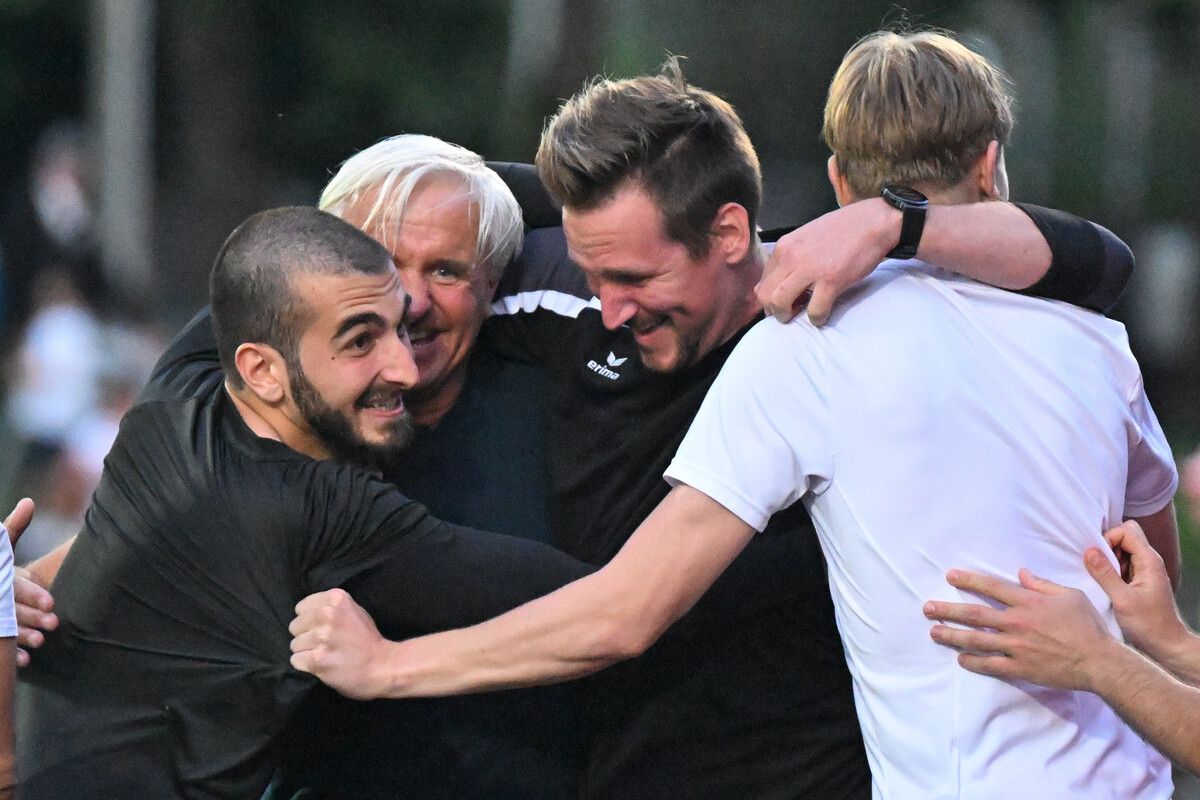 Der Trainerstab des FC Dornbirn durfte groß jubeln. ⇒gepa