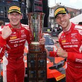 Van der Linde krönt Debütjahr mit erstem GT-Titel