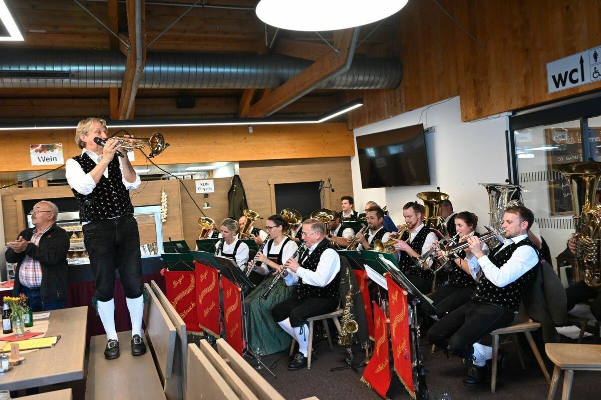 Die Brazer Böhmische sorgte für tolle Stimmung im Bergrestaurant.⇒dob