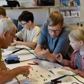 MINT-Workshop: Kinder bauen Taschenradios
