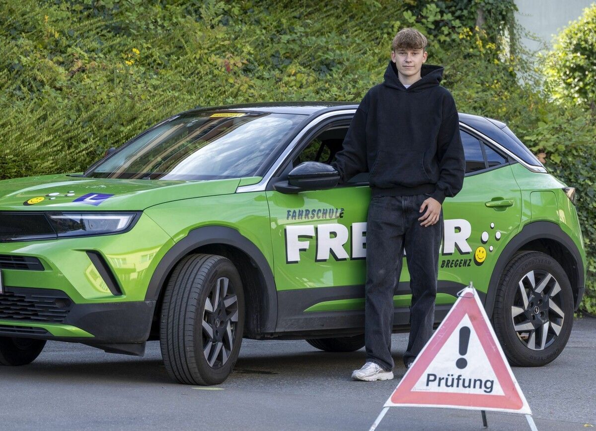 Die Fahrprüfung ist noch in weiter Ferne, schuld daran ist aber kein mangelndes Fahrkönnen.⇒ VN/Paulitsch
