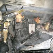 Riedhütte in Vollbrand