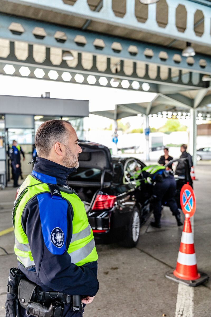 Die Schweizer Grenzwache war auf der Suche nach Schmugglern. ⇒BAZG