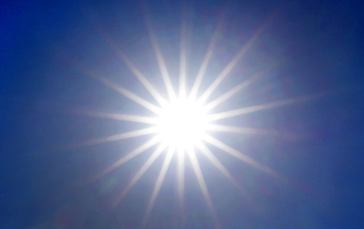 Eine dünne Ozonschicht lässt mehr schädliche UV-Strahlung auf die Erde. ⇒AFP