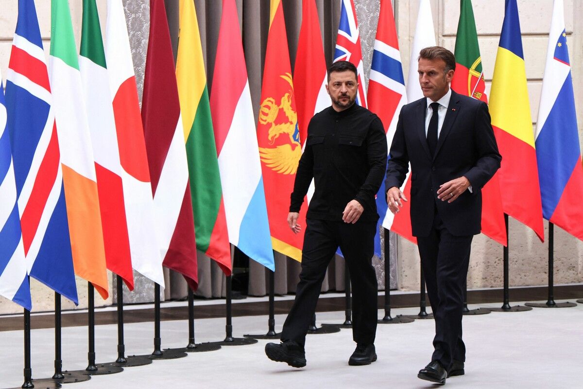 Emmanuel Macron, Wolodymyr Selenskyj und 35 weitere Regierungschefs beraten über Sicherheitsgarantien für die Ukraine. afp