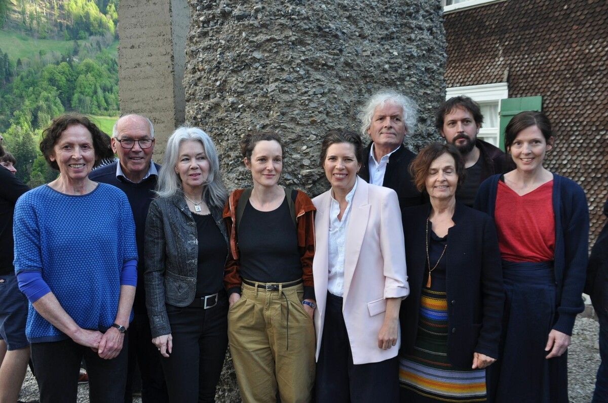 Familie Rauch: Brigitte Rauch, Hannes Rauch, Sophie Rauch, Melanie Berlinger, Verena Rauch, Martin Rauch, Marta Rauch-Debevec, Sebastian Rauch, Magdalena Rauch. Hans Bösch