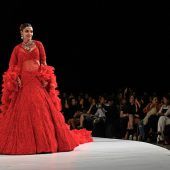 Rote Robe