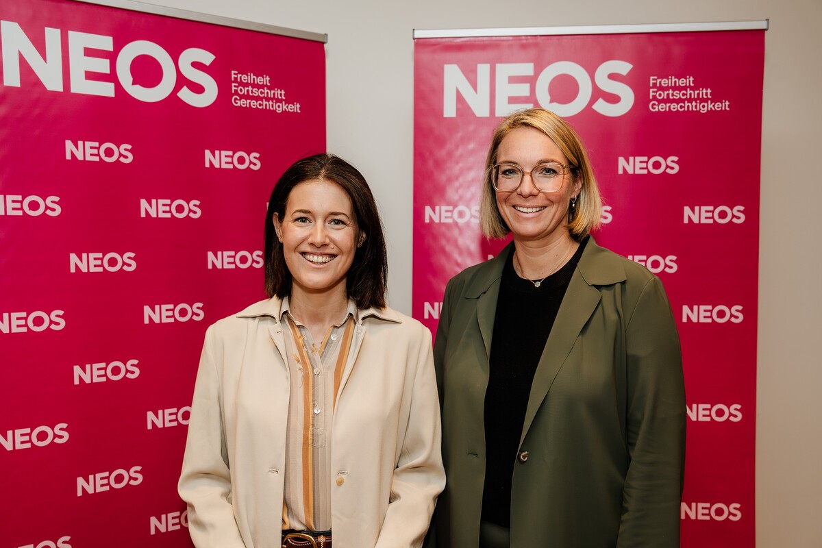 Fuchs (rechts) mit Parteichefin Gamon. Der Neos-Klub ist rein weiblich, der Landtag zu 50 Prozent.