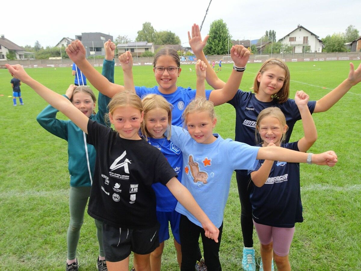 Heuer gab es erstmals eine reine Mädchengruppe, die viel Spaß im Fit for School Camp hatte. ⇒CTH (3)