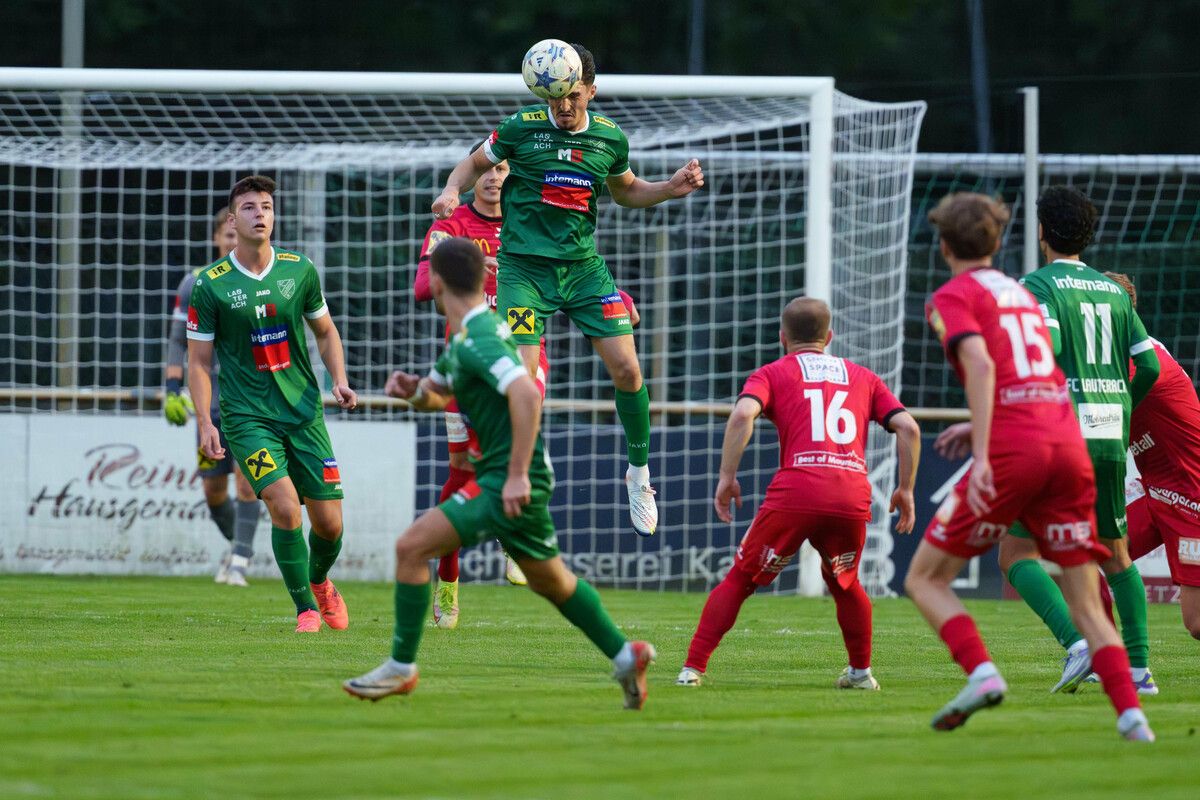In den bisherigen vier Heimspielen holte der FC Lauterach drei Remis. Nun will man im Duell David gegen Golaith den ersten Saisonsieg einfahren. ⇒VN/Serra
