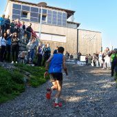 Starke Leistungen beim Karrenlauf